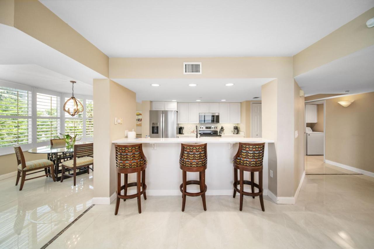 Gullwing Beach Front Resort Fort Myers Beach Esterno foto