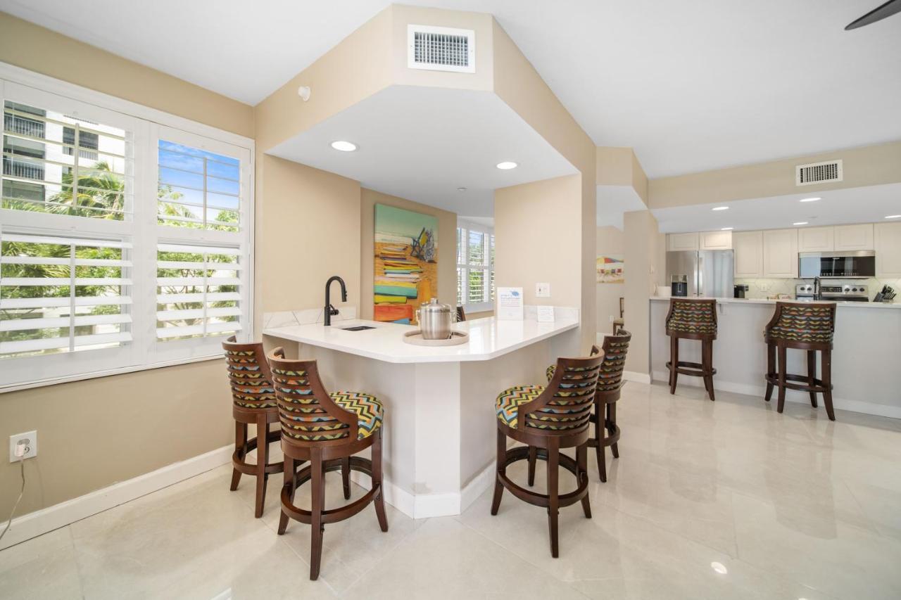 Gullwing Beach Front Resort Fort Myers Beach Esterno foto